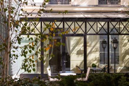 4-Star Hotel Champs Elysées Paris · Lord Byron Hotel