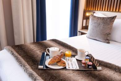 4-Star Hotel Champs Elysées Paris · Lord Byron Hotel