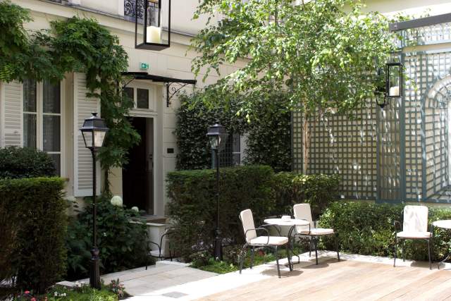 Hôtel 4 étoiles Champs Elysées Paris · Hôtel Lord Byron