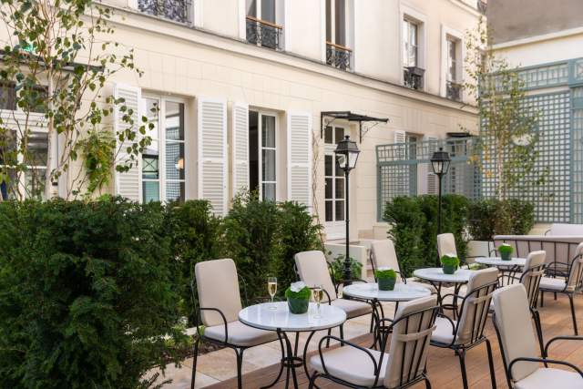 
                        فندق ذو 4 نجوم الشانزلزيه باريس · فندق لورد بايرون (Lord Byron)