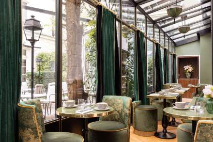 Hôtel Lord Byron· Hôtel avec petit-déjeuner compris à Paris