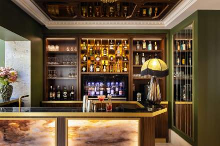 4-Star Hotel Champs Elysées Paris · Lord Byron Hotel