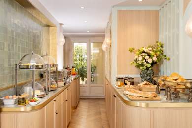 Hôtel Lord Byron· Hôtel avec petit-déjeuner compris à Paris